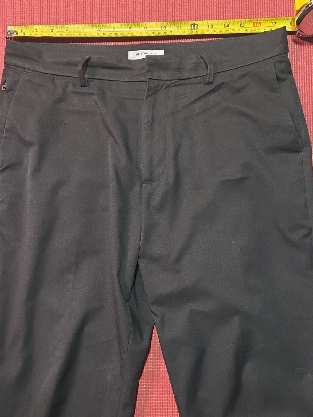 Black Men’s Capri - Banana Republic BR Standard